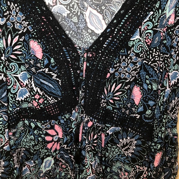 Torrid Babydoll Gauze Crochet Trim boho Lace-Up Top size 2 - Picture 4 of 9